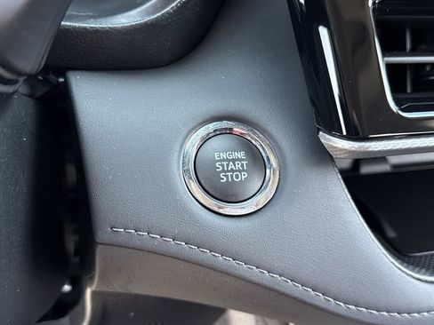 Used 2023 Toyota Highlander Platinum FWD image 8