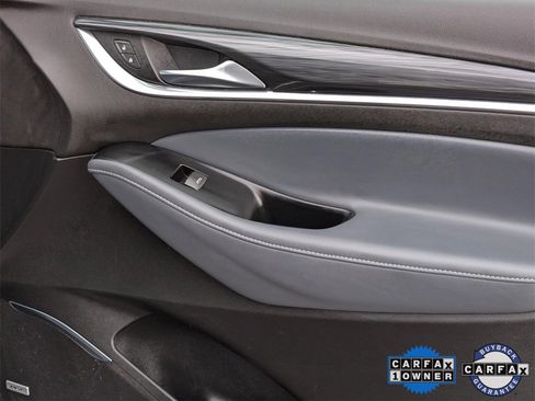 Used 2024 Buick Enclave Premium image 33