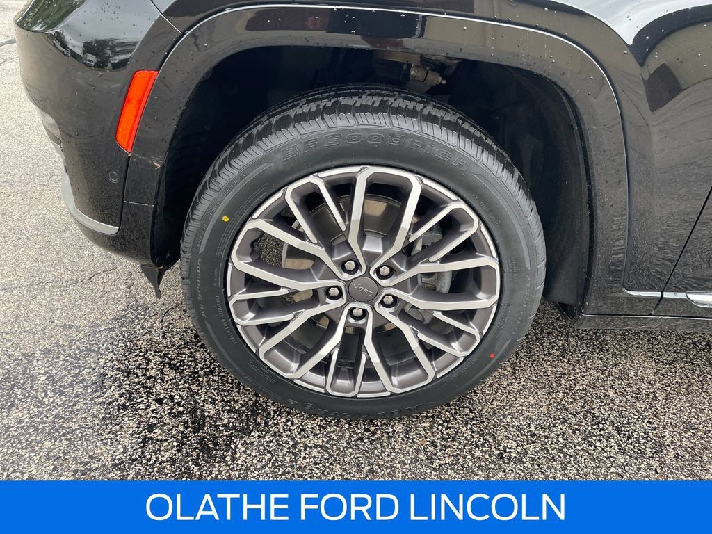 Used 2022 Jeep Grand Cherokee L Summit AWD/4WD image 32