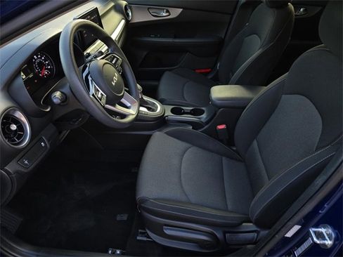 Used 2022 Kia Forte LXS image 17