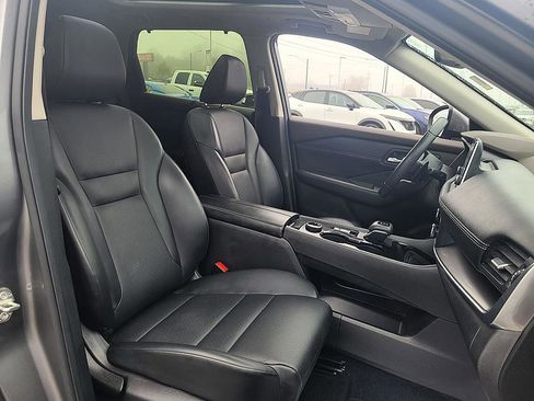 Certified 2023 Nissan Rogue SV w/ SV Premium B Package image 18