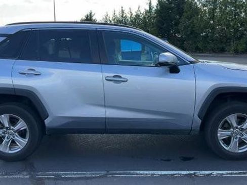 Certified 2023 Toyota RAV4 XLE AWD/4WD image 5