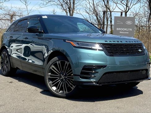 New 2026 Land Rover Range Rover Velar Dynamic SE image 2