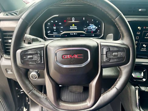 Used 2024 GMC Sierra 1500 AT4 w/ Technology Package AWD/4WD image 11