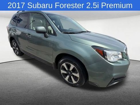 Used 2017 Subaru Forester 2.5i Premium w/ All-Weather Package AWD/4WD image 10