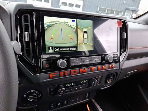New 2025 Nissan Frontier PRO-4X w/ Pro Convenience Package image 12