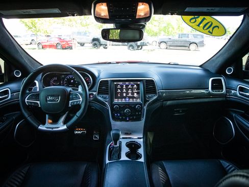 Used 2018 Jeep Grand Cherokee Trackhawk AWD/4WD image 29