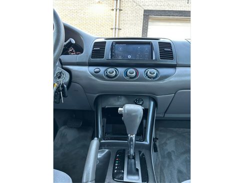 Used 2006 Toyota Camry LE image 17