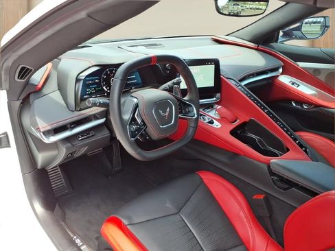 Used 2025 Chevrolet Corvette Stingray Preferred Conv w/ Z51 Performance Package RWD image 24