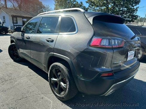 Used 2019 Jeep Cherokee Limited AWD/4WD image 4