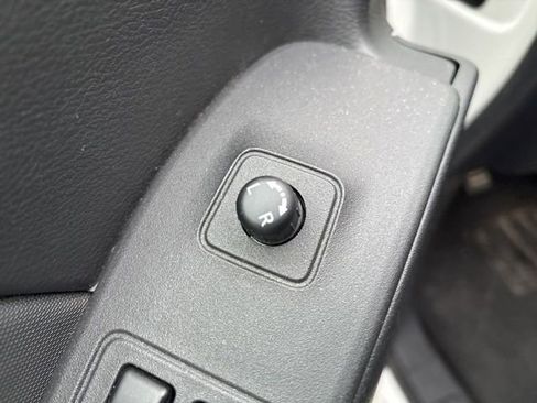 Certified 2024 Nissan Frontier SV w/ Hardbody Edition image 14