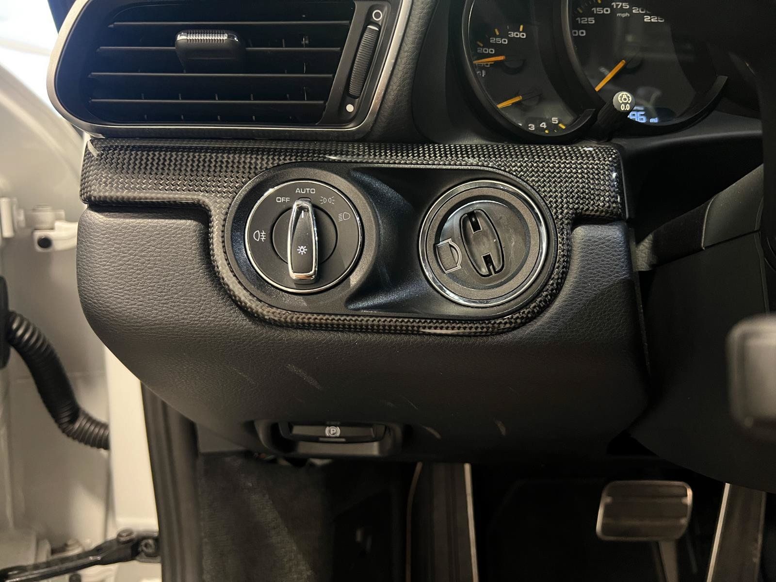 Used 2018 Porsche 911 GT3 RWD image 16