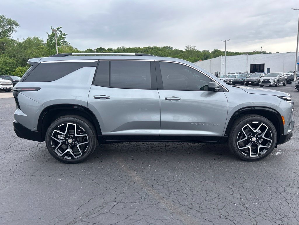 New 2026 Chevrolet Traverse High Country FWD image 4