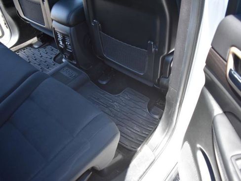 Used 2015 Jeep Grand Cherokee Laredo w/ Quick Order Package 23E AWD/4WD image 21