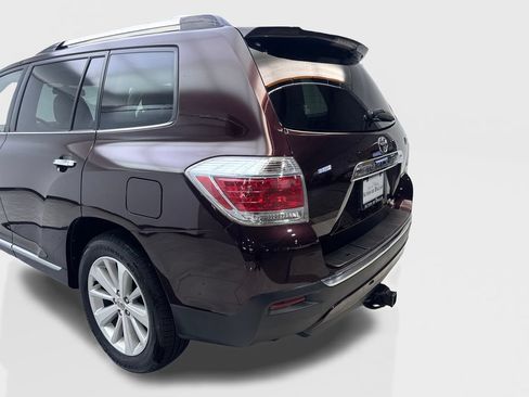 Used 2013 Toyota Highlander Limited AWD/4WD image 19