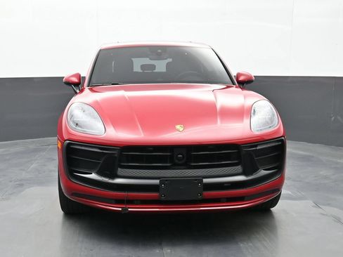 Certified 2022 Porsche Macan AWD/4WD image 28