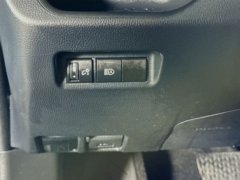 Certified 2023 Toyota RAV4 LE AWD/4WD image 10