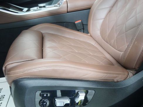 Certified 2025 BMW X5 xDrive40i AWD/4WD image 9