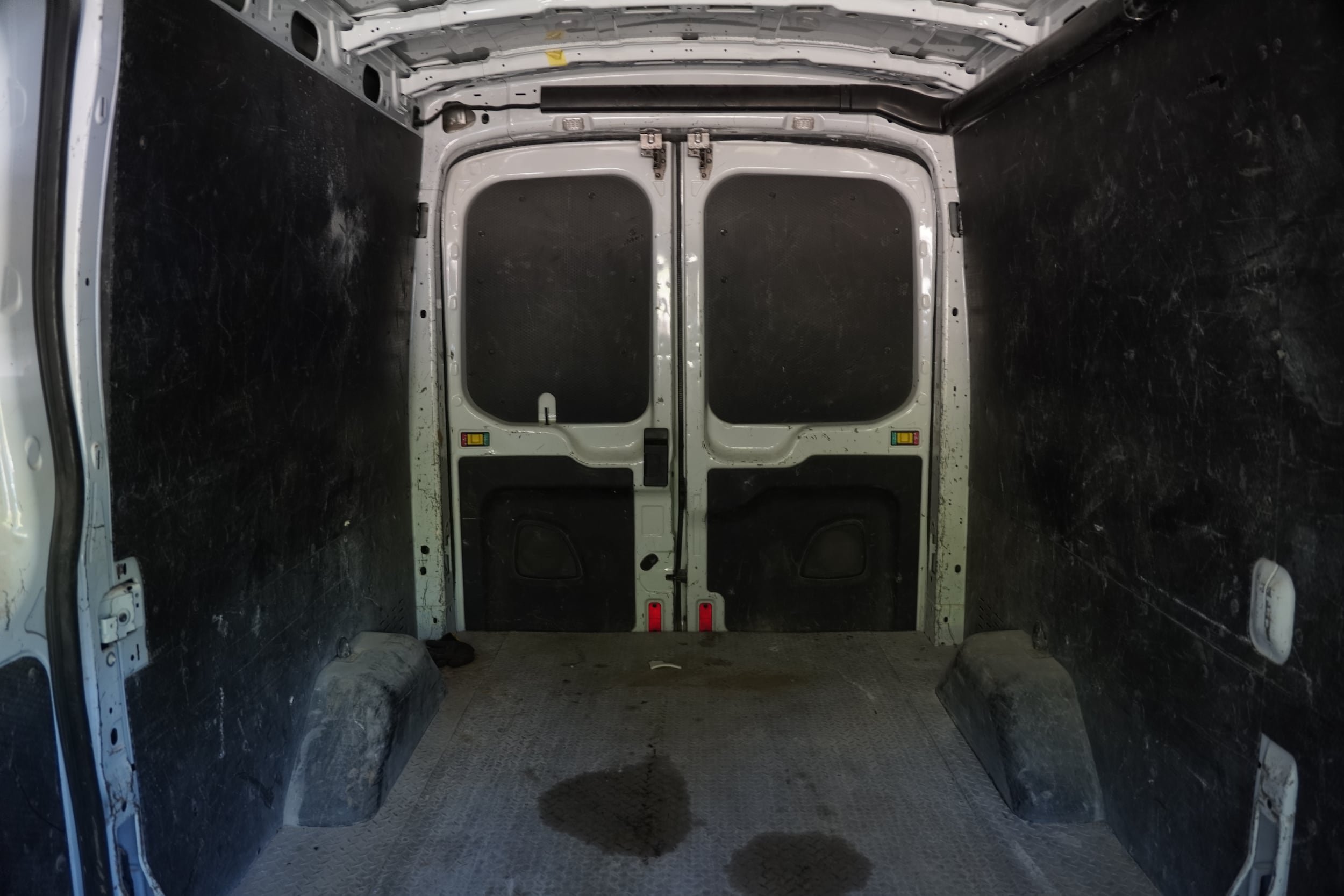 Used 2020 Ford Transit 350 Medium Roof AWD w/ Load Area Protection Package image 14