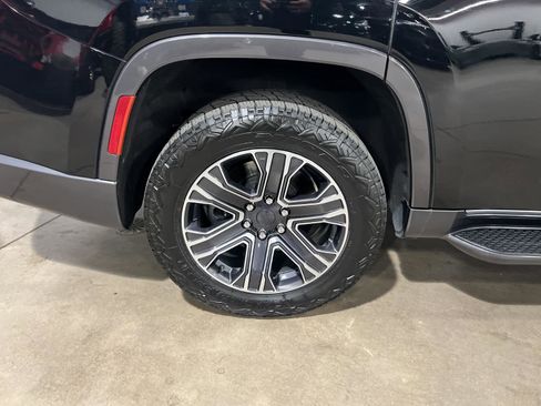 Used 2022 Jeep Wagoneer Series III w/ Flexible Seating Group AWD/4WD image 50