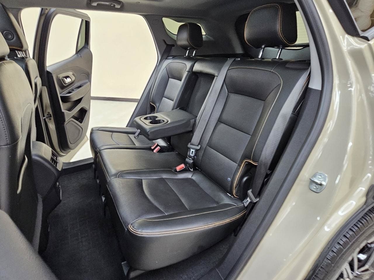 Used 2022 GMC Terrain AT4 w/ Tech Package AWD/4WD image 25