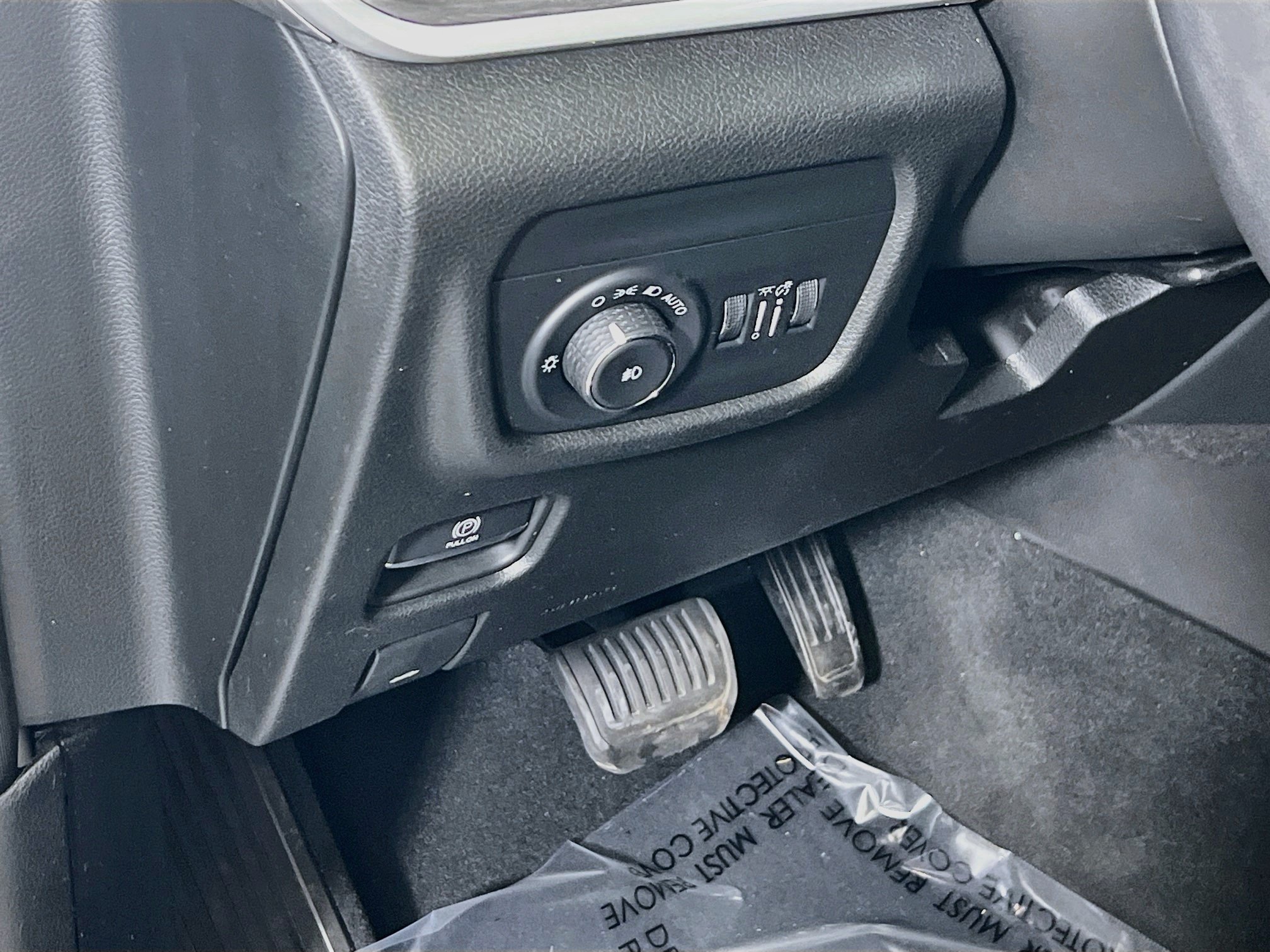 Used 2023 Jeep Grand Cherokee Limited AWD/4WD image 10