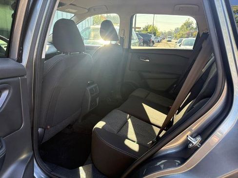 Certified 2024 Nissan Rogue SV image 28