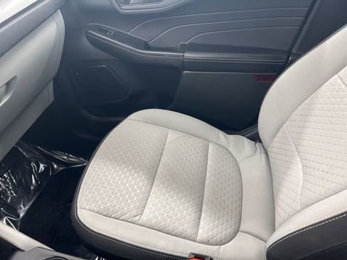 Used 2023 Ford Escape Active image 18