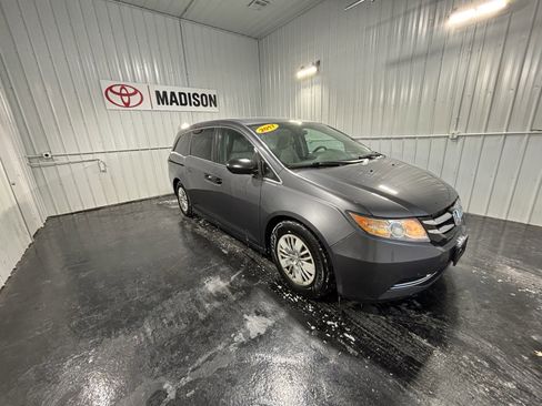 Used 2017 Honda Odyssey LX image 6