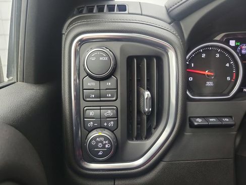 Used 2020 Chevrolet Silverado 3500 High Country w/ Z71 Off-Road Package image 32