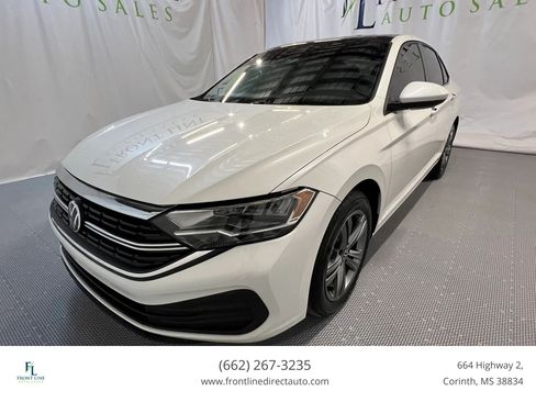 Used 2023 Volkswagen Jetta SE FWD image 3