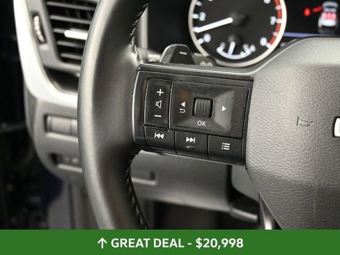 Used 2025 Nissan Rogue SV FWD image 38