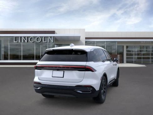 New 2026 Lincoln Nautilus Premier image 8