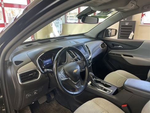 Used 2023 Chevrolet Equinox LT image 20