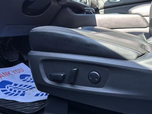 Used 2023 Nissan Pathfinder SL w/ SL Premium Package image 11