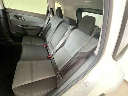 Used 2023 Nissan Rogue SV AWD/4WD image 21