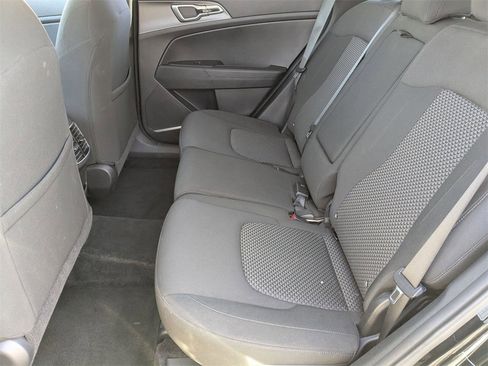 Used 2024 Kia Sportage LX image 24