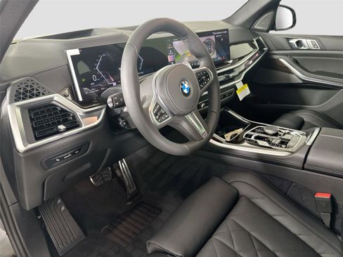 New 2026 BMW X5 xDrive40i w/ M Sport Package AWD/4WD image 10