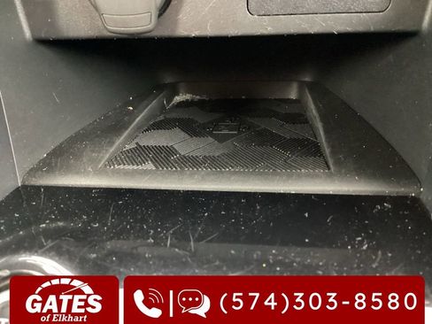 Used 2025 Nissan Versa SV FWD image 17