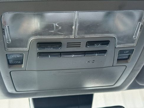 Used 2018 Toyota Highlander XLE AWD/4WD image 24