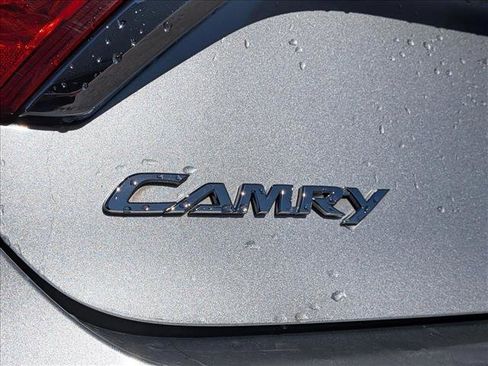 Used 2016 Toyota Camry XLE image 23