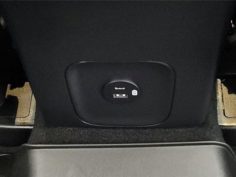 Used 2023 Ford Escape Platinum w/ Premium Technology Package image 28