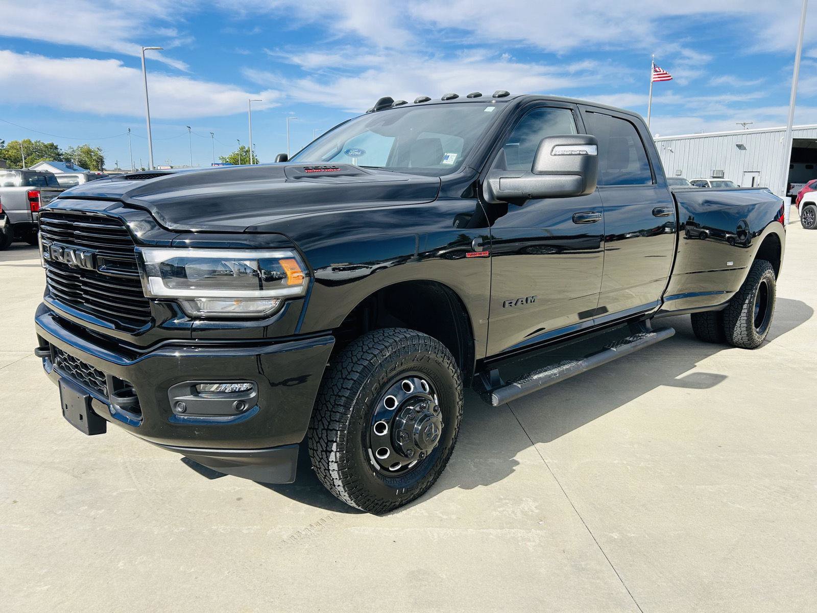 Used 2024 RAM 3500 Laramie w/ Night Edition AWD/4WD image 39