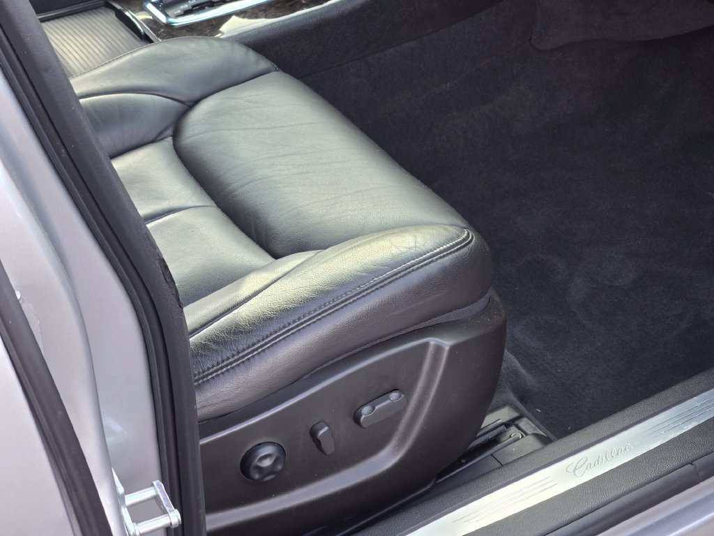 Used 2008 Cadillac DTS FWD image 10