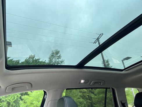 Used 2023 Volkswagen Atlas SEL Premium image 26