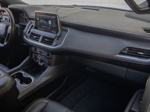 Used 2021 Chevrolet Suburban RST w/ Luxury Package image 27