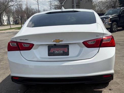 Used 2018 Chevrolet Malibu LT FWD image 14