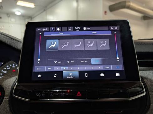 Used 2022 Jeep Compass Latitude w/ Sun and Sound Group AWD/4WD image 26