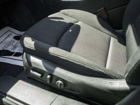 Used 2024 Chevrolet Malibu RS FWD image 38