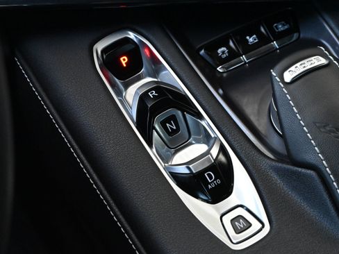 Used 2025 Chevrolet Corvette Stingray Preferred Cpe w/ Z51 Performance Package RWD image 20